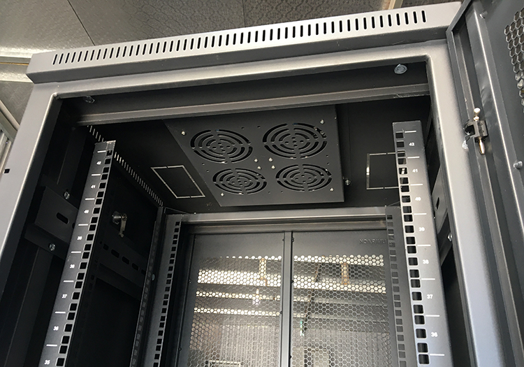 Tủ rack 42U